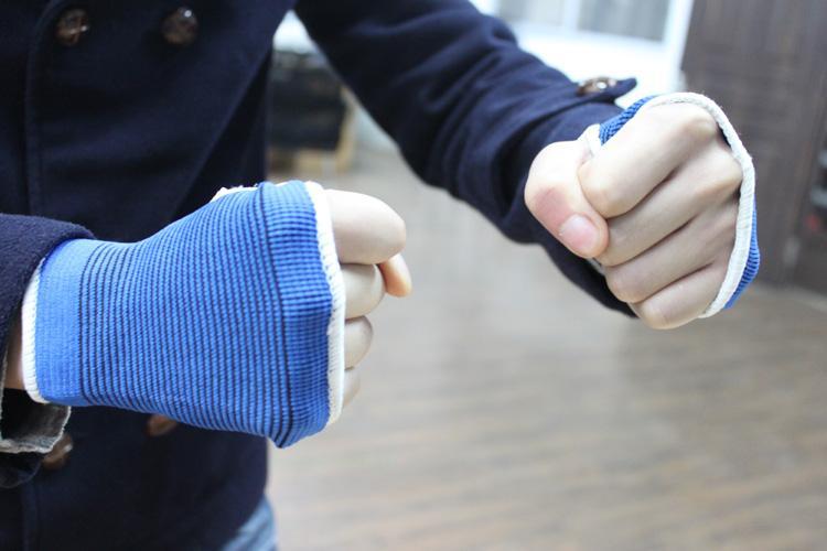 Cử tạ Thể Dục Găng Tay Quả Tạ Bóng Rổ Cầu Lông Tennis Handguards Đàn Hồi Chống trượt Bảo Vệ Cưỡi Mặc Thoáng Khí ống tay chống nắng nam