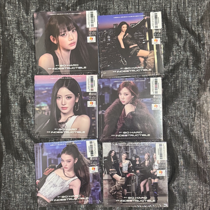 In-Stock Signed Meovv Single Album Go Hard Signed Album Brand New Unopened Album Photocard
