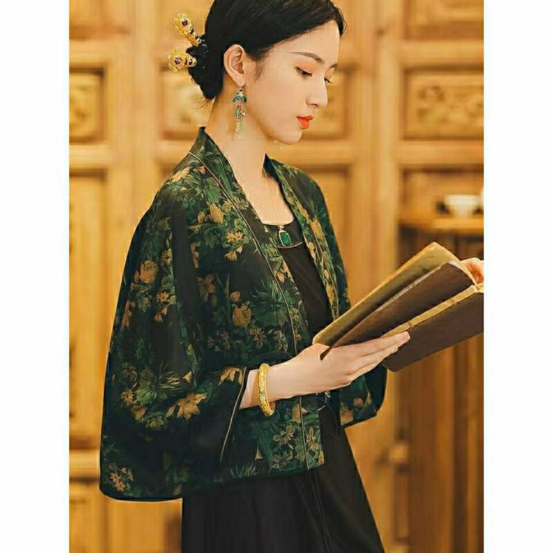 Spring 2025 New Vintage Artistic Chinese Style Improved Song Dynasty Straight Collar Bell Sleeve Women's Short Jacket Top
