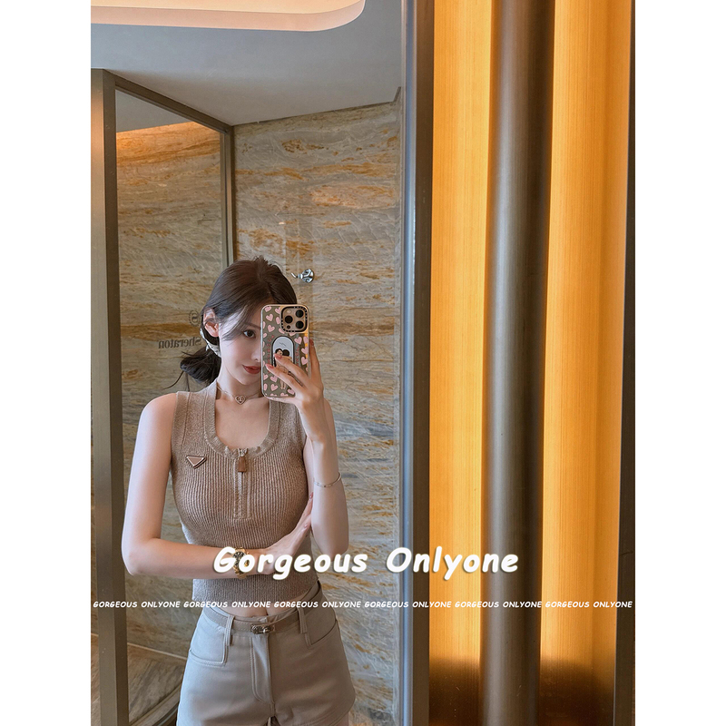 Gorgeous Onlyone Top-Tier Version 25Ss New Metal Triangle Logo Knit Vest Sleeveless Base Top