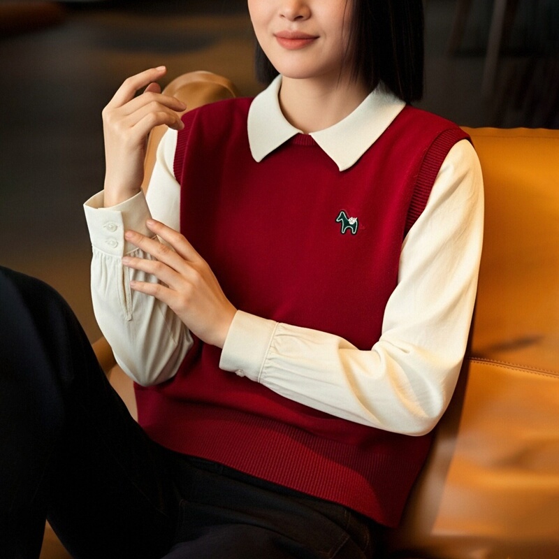 New Year Red Instant Wealth Knitted Sweater Fake Two-Piece 2026 Spring New Style Round Neck Pullover Top Patchwork Sweater