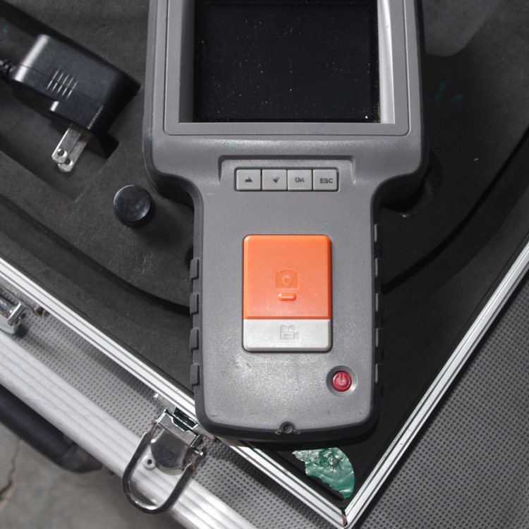 MIGS V 03 53964 Car detection with endoscopic mirror multi-model petrol repair industrial endoscopy