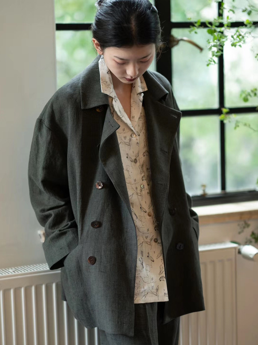 Cha Official) Aviva Jifei Xue Calm Gray Linen Cotton Oversized Suit
