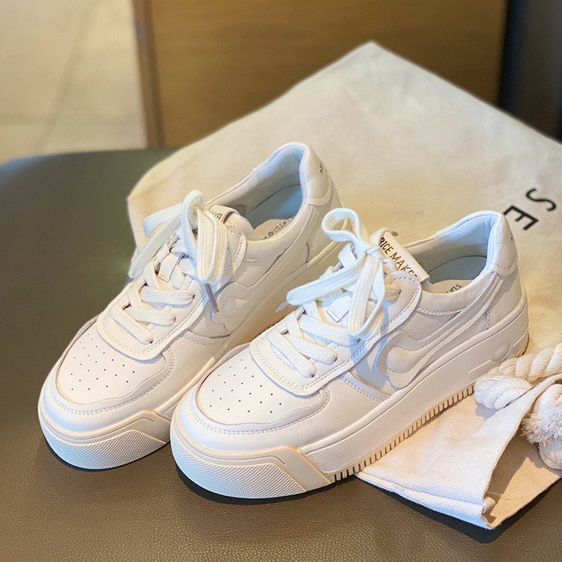 Niche design~Xiaobai shoes 2022 autumn and winter new thick-soled heightened plate insoles all-match Hong Kong style sports shoes women's tide