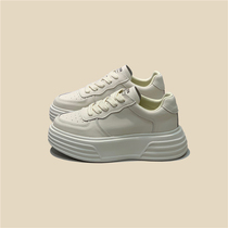 Beautiful goods can be expected ~ European station thick-soled small white shoes women's 2021 autumn and winter leather soft-soled Joker casual sports shoes tide