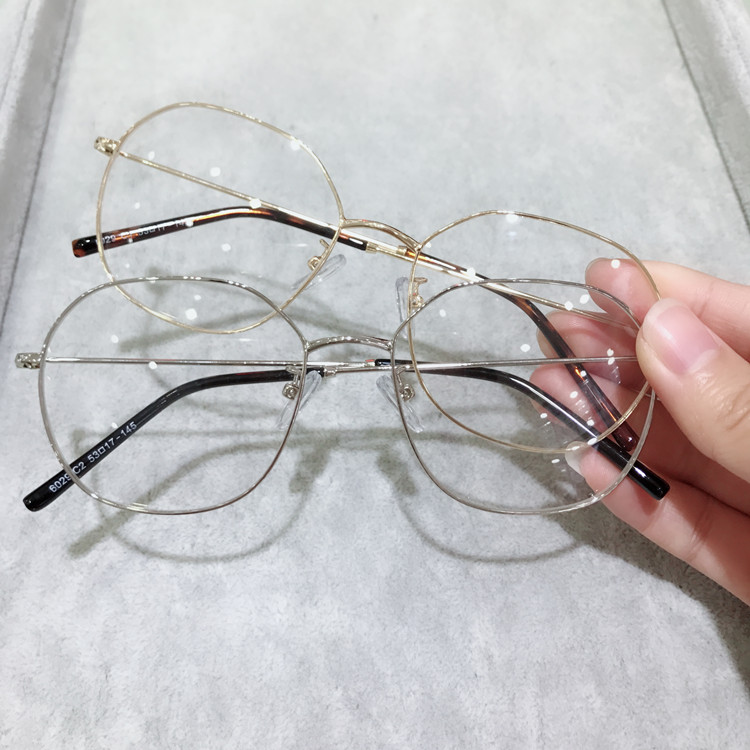 Kính đa giác siêu nhẹ gọng kính lớn cho nam và nữ thủy triều Phiên bản Hàn Quốc của kính gọng mỏng viền vàng retro kính gentle monster south side