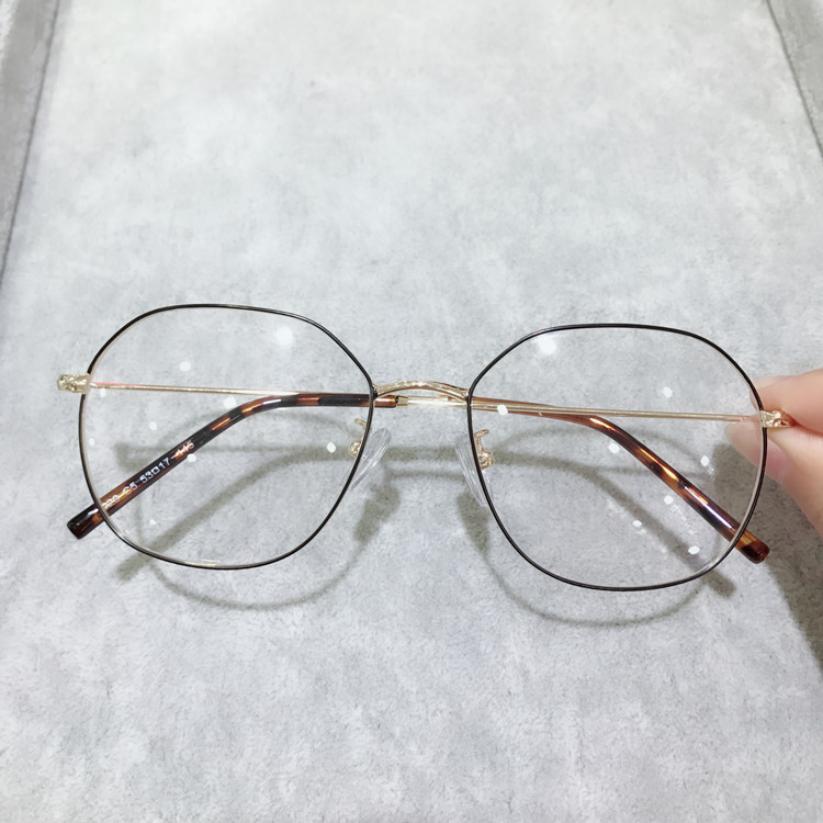 Kính đa giác siêu nhẹ gọng kính lớn cho nam và nữ thủy triều Phiên bản Hàn Quốc của kính gọng mỏng viền vàng retro kính gentle monster south side