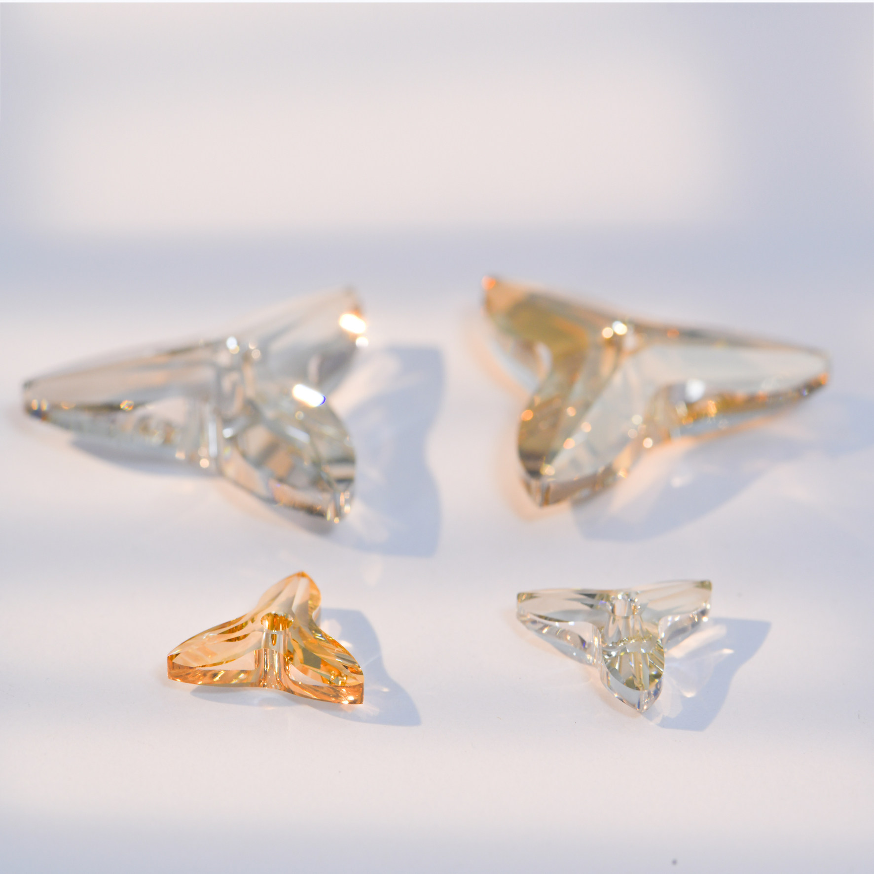 Shun Feng Spot Import Shijia Tricolor Austrian Crystal 6906 Three Leaves Petal 20mm Beads Diy Accessories