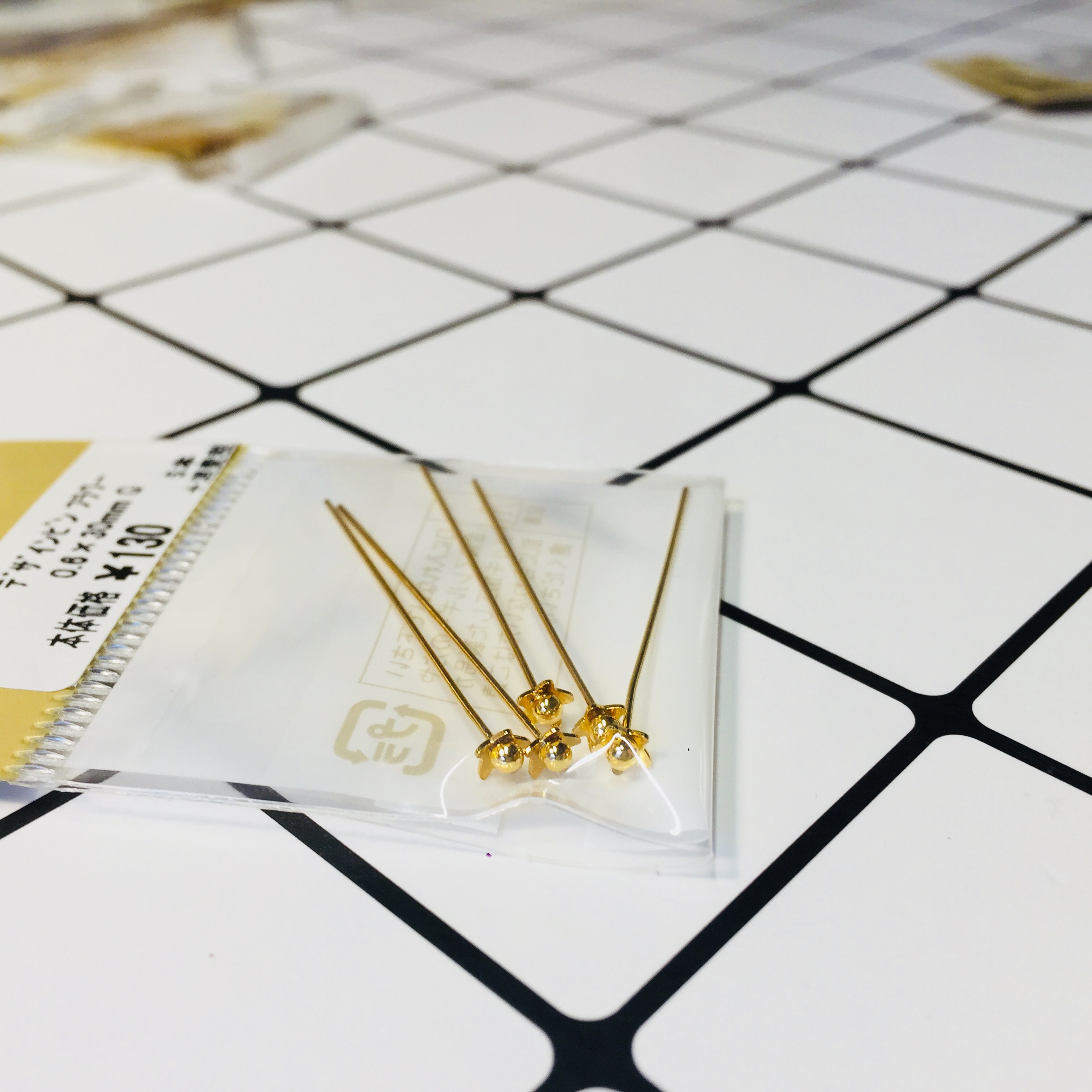 Shun Feng Spot Japan Kiwa Expensive and manufactured metal small flower head T-needle earring diy base accessories