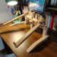 ຜະລິດຕະພັນໃຫມ່ desk rack Hualinjun ຕົ້ນສະບັບງ່າຍດາຍຫນຶ່ງສິ້ນຕາຕະລາງ treasure rack flat rack stitch stretch ໄມ້ desktop desktop rack