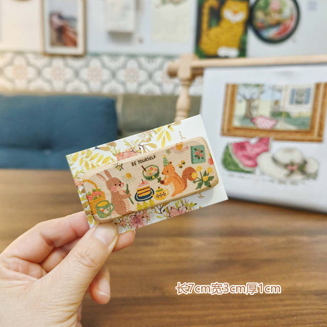 Cross stitch ໄມ້ເຂັມດູດແລະປ່ອຍໂທລະສັບມືຖື bezel round wood cloth buckle clip cute side clip pull cloth embroidery stretch wood solid