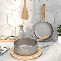 Yukawa snow flat pot baby food supplement pot instant noodle pot soup pot small cooking pot Japanese non-stick breakfast pot cooking noodles