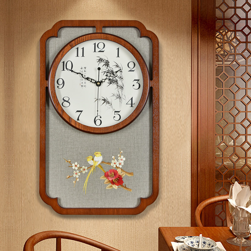 New Chinese wall clock Simple vintage clock Household fashion living room mute creative decorative art wooden clock