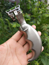 All-titanium lock Phoenix 6 sixth generation quick squashing leather bow Phoenix water Tiger Monkey King free clip slingshot