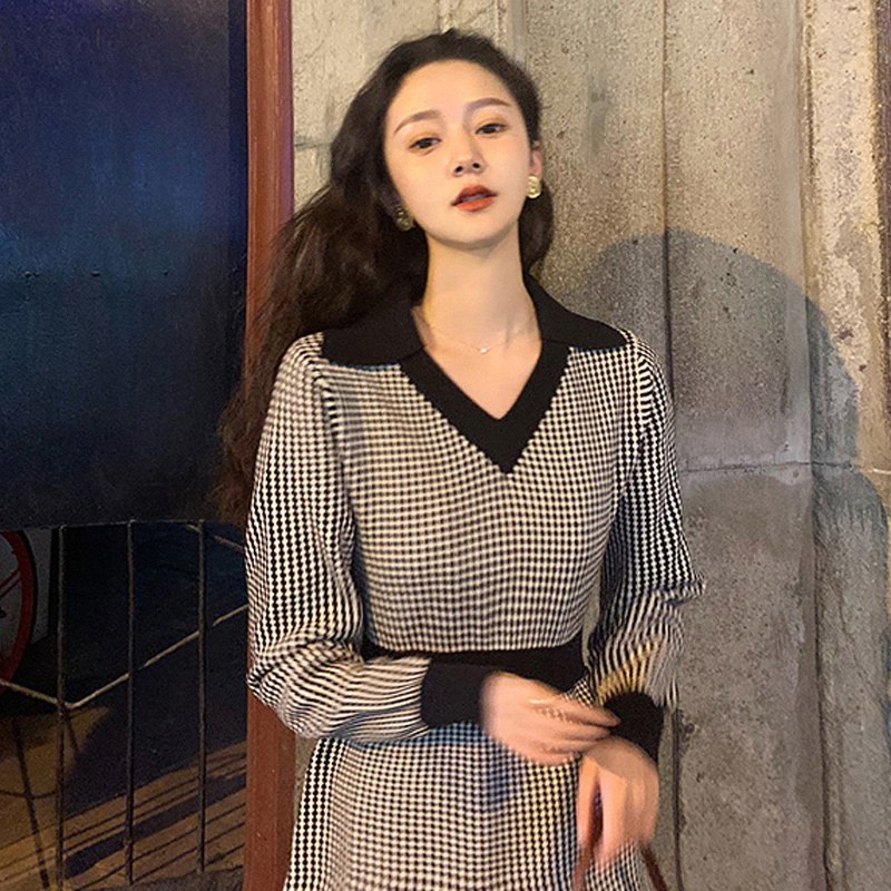 Knitted Ocean Dress Lady Autumn Winter New Herbena Wind Long Sleeve Collision Color Plaid Cashew Cashew Slim and slim-length Temperament Long Skirt Tide