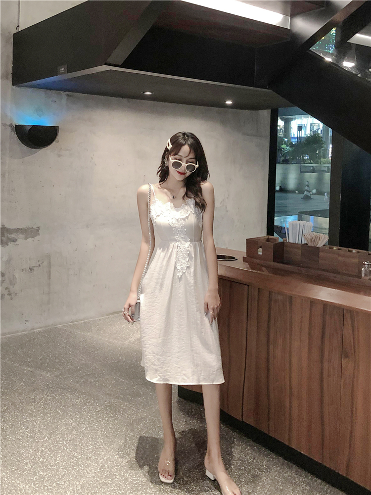 VK旗艦店 韓系露背系帶復古蕾絲花朵邊細肩帶無袖洋裝