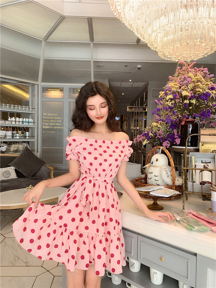 VK旗艦店 韓國風粉紅波點一字領系腰短袖洋裝