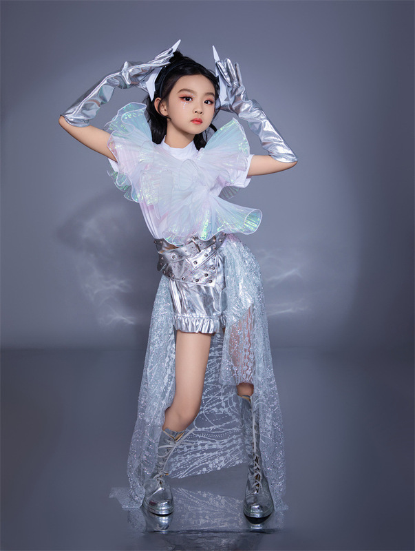 Girls' Silver Lace Shorts Set, Metaverse Mechanical Style, Tech-Inspired Trendy Outfit, Futuristic Runway Outfit, 7 Flash, 8