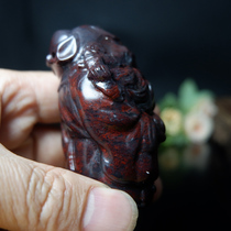 Natural Guilin chicken blood Zhong Kui catches the devil carving piece and plays with jade hand toy 0674u