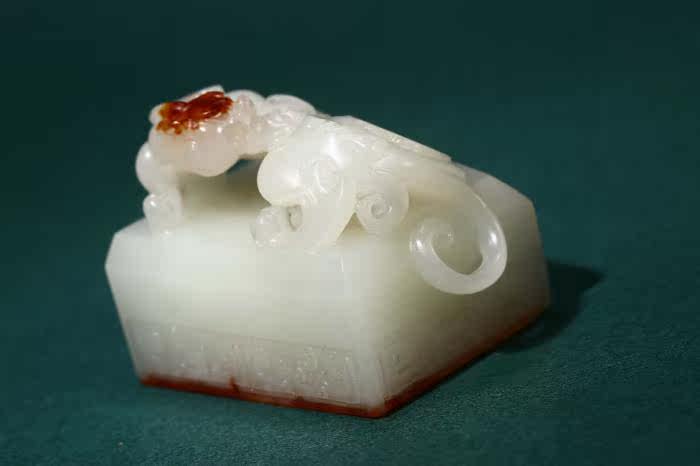 25年必买！新疆和田玉白玉螭龙玺印｜天然留皮