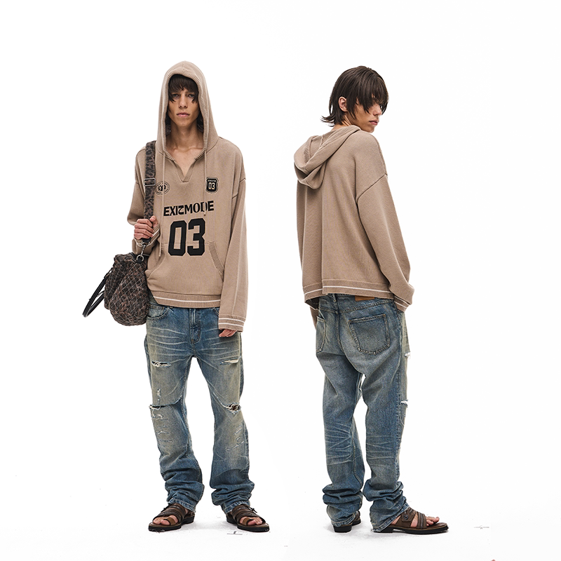 Exitmode 26Fw American Retro Embroidered Hooded Knitwear with Number Badge V-Neck Loose Sweater for Men and Women Exitmode 26Fw American Retro Embroidered Hooded Knitwear with Number Badge V-Neck Loose Sweater for Men and Women