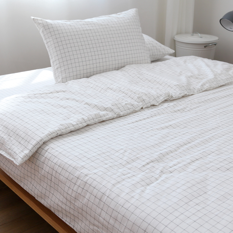 White checkered simple fresh atmosphere small white checkered cotton cotton twill single sheet quilt cover pillowcase single and double