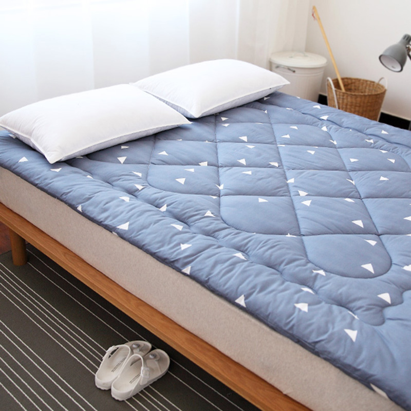 Single double bedding double of cotton bedding in Xinjiang cotton mattress 1 2 1 5 1 8 2 0m thick dorm mattress