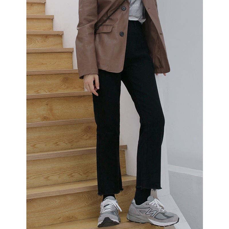 Suitable for crotch thigh thick pants women's 2022 early autumn fat mm thin large size women's pear-shaped black straight jeans