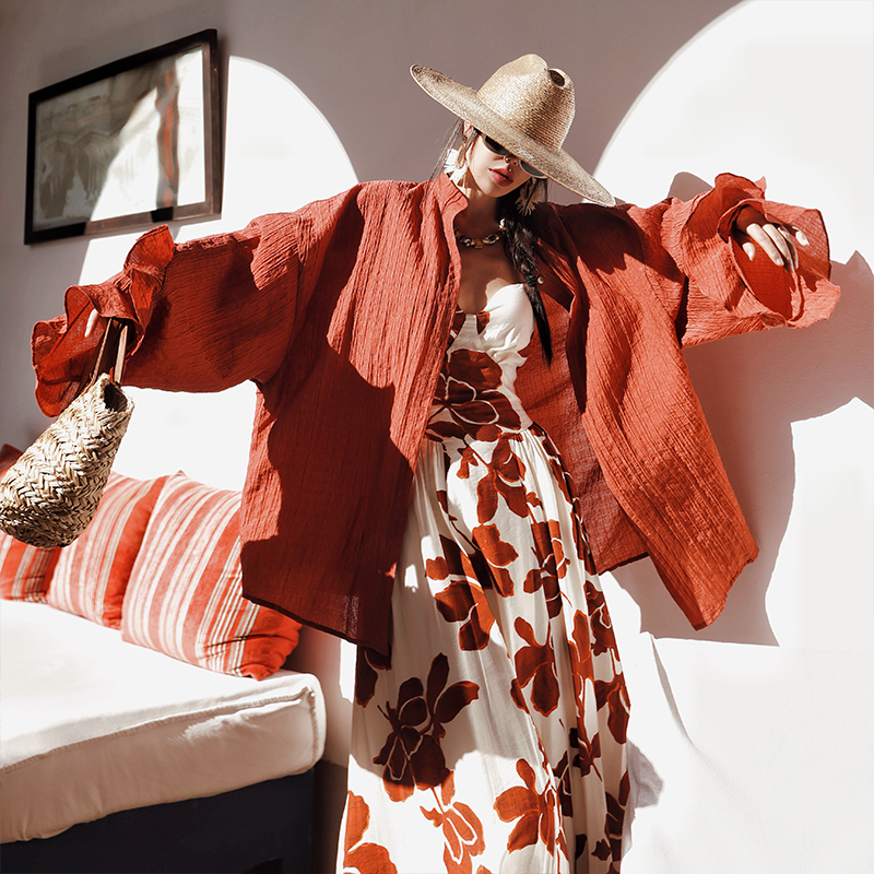 Mai Xu's Original "In the Clouds" French-Style Loose and Lazy Ruffled Shirt for Women in Red and White, Spring and Summer Sun-Protective Top Mai Xu's Original "In the Clouds" French-Style Loose and Lazy Ruffled Shirt for Women in Red and White, Spring and Summer Sun-Protective Top
