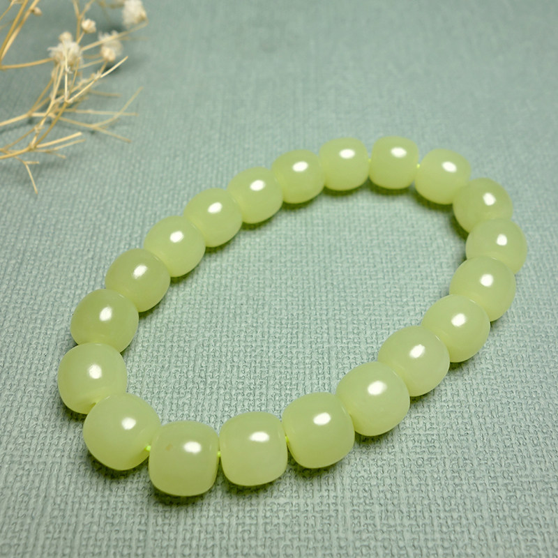 Xinjiang and Tian Yui Old-type beads braced with yellow mouth stock scattering beaded pearl yellow mouth and at the end of a single lap high ice hand-made female