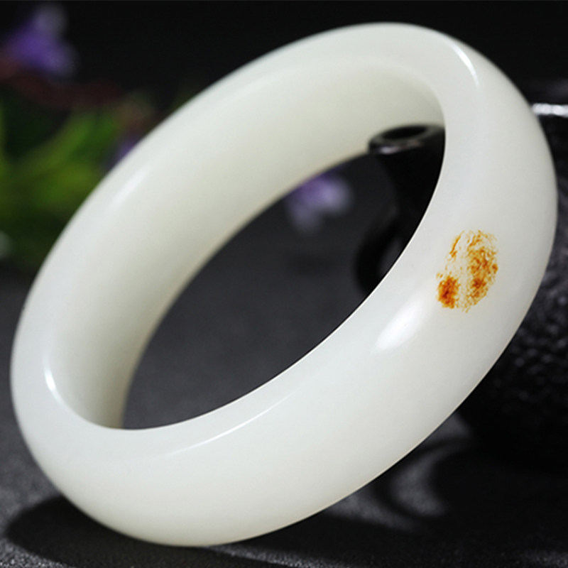 White jade bracelets in Xinjiang and Tian Yuseed stock