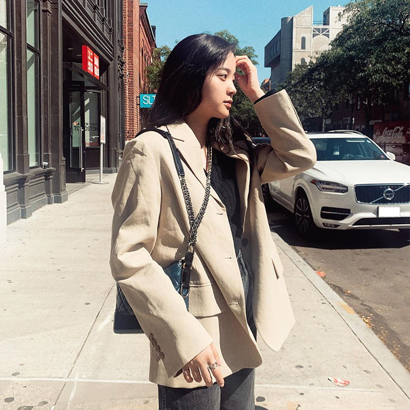 2022 autumn Korean version of Ouyang Nana star same style chic loose lazy style casual internet celebrity small suit jacket women