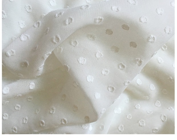 Mùa xuân và hè 2019 phiên bản Hàn Quốc của ngôi sao Lin Yuner mới với cùng một đoạn Jacquard có kích thước lớn, sơ mi nữ rộng rãi, hoang dã áo voan hoa