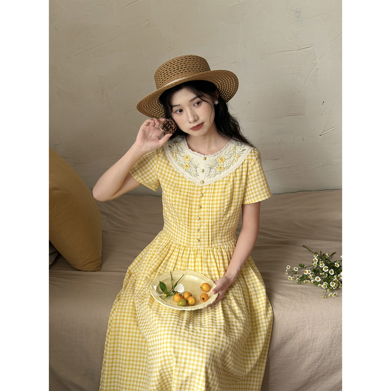 Seven and Pearl's "Forest's Little Daisy" Vitality-Enhancing Whitening Pastoral Style Yellow Plaid Embroidered Dress Seven and Pearl's "Forest's Little Daisy" Vitality-Enhancing Whitening Pastoral Style Yellow Plaid Embroidered Dress
