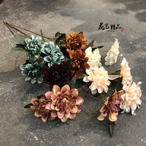 Retro old Dahlias European daisies autumn blue coffee color dead branches Wedding flower arrangement landscaping Foreign autumn chrysanthemum