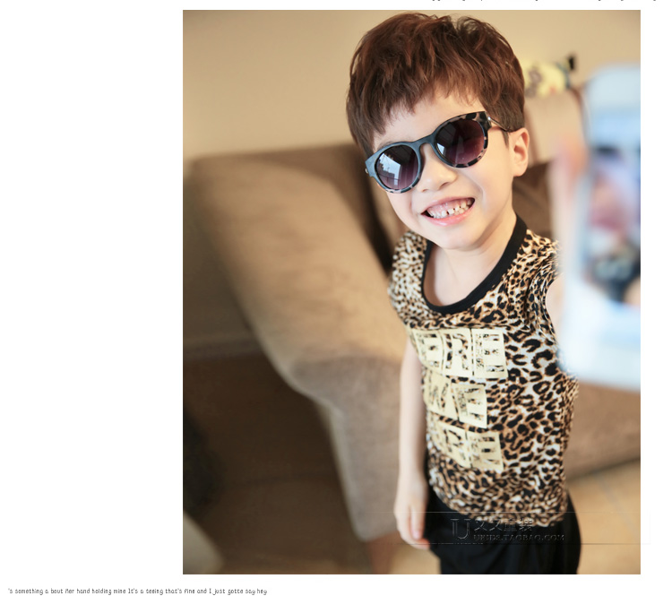 Boy Leopard Set 3-8 tuổi tay áo ngắn hai mảnh mùa hè trẻ em Áo phông quần harem trang phục mẫu giáo hip-hop đồ bé trai