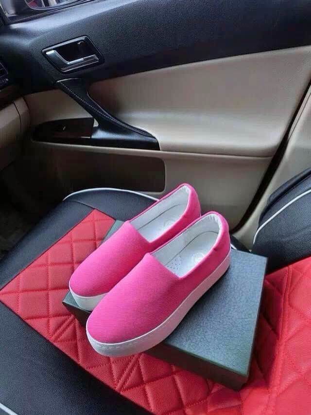 2018 mới da căng vải dày dưới miếng bọt biển bánh giày của phụ nữ thoải mái thấp để giúp lười biếng giày thường phẳng Lok Fu duy nhất