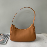 Thick first-layer cowhide baguette bag, niche soft cowhide shoulder bag, fashionable and versatile autumn and winter armpit bag