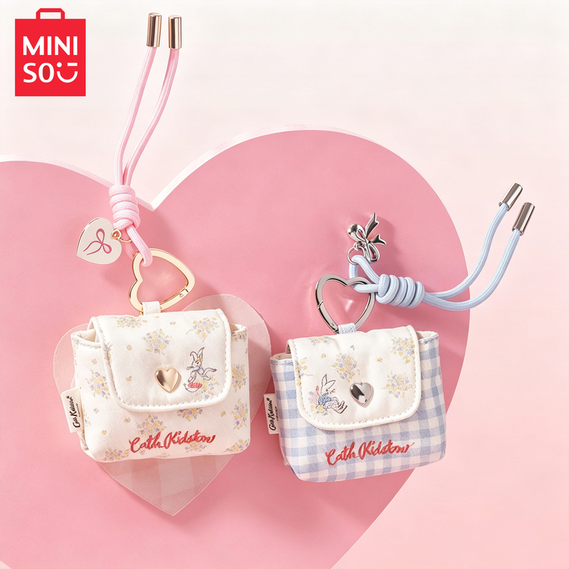 Miniso Cath Kidston Garden Workshop Headphone Case Mini Storage Cloth Bag Universal Bluetooth Headphone Protective Case Suitable for Huawei, Xiaomi, Apple AirPods Pro Miniso Cath Kidston Garden Workshop Headphone Case Mini Storage Cloth Bag Universal Bluetooth Headphone Protective Case Suitable for Huawei, Xiaomi, Apple AirPods Pro