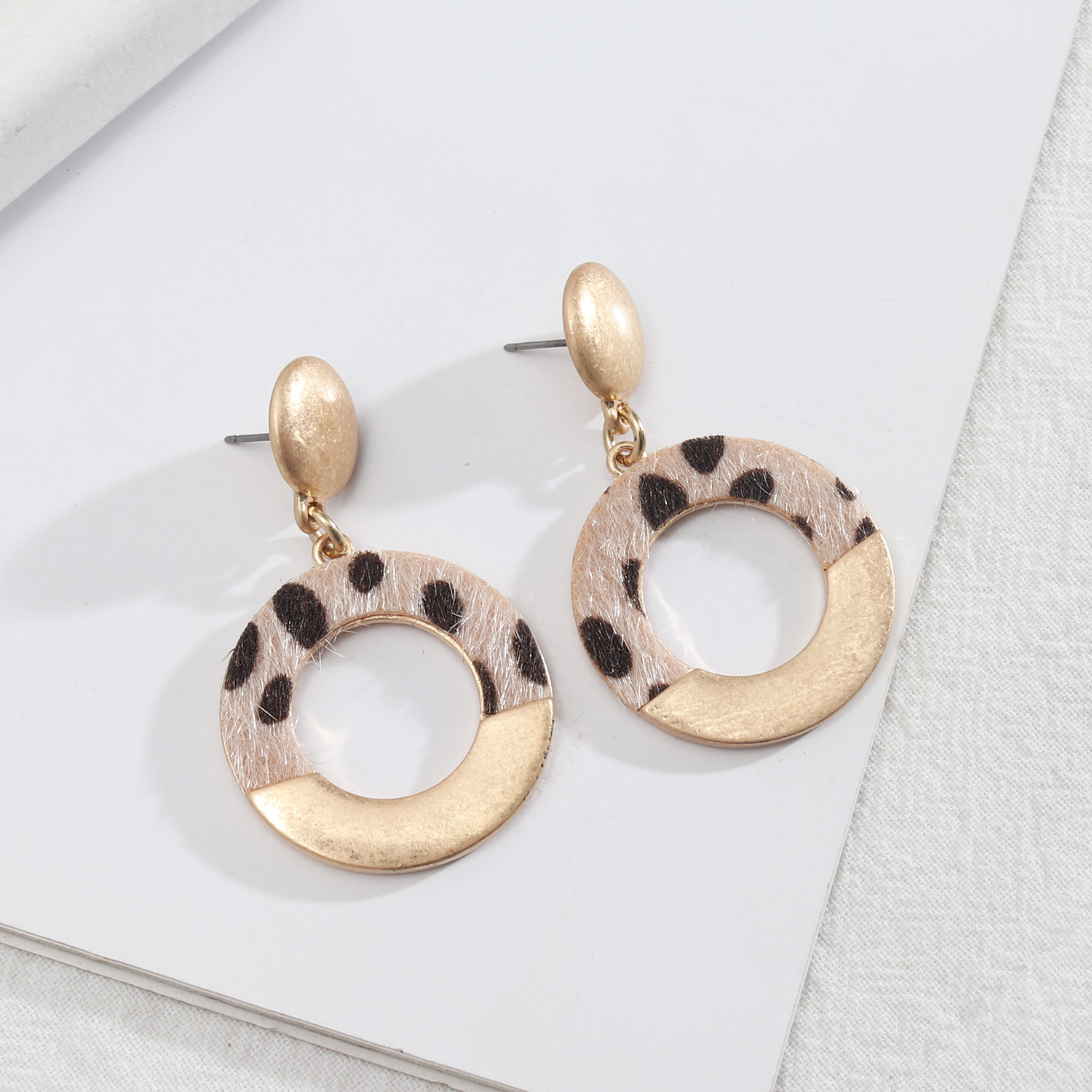 1 Pair Retro Circle Alloy Drop Earrings display picture 2