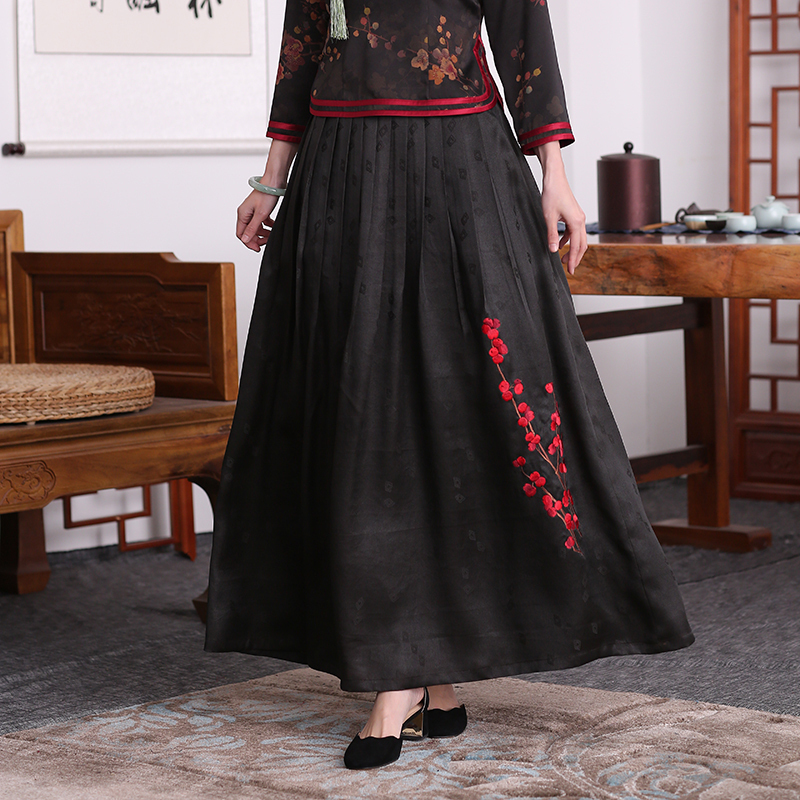 Autumn water ballad original (swaying step by step to produce lotus flowers)Embroidered silk fragrant cloud yarn skirt female summer