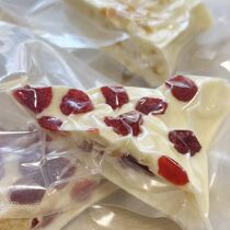 Thousand layer milk skin 250g cranberry mango cherry fried rice independent bag fruit strips marshmallows from Inner Mongolia