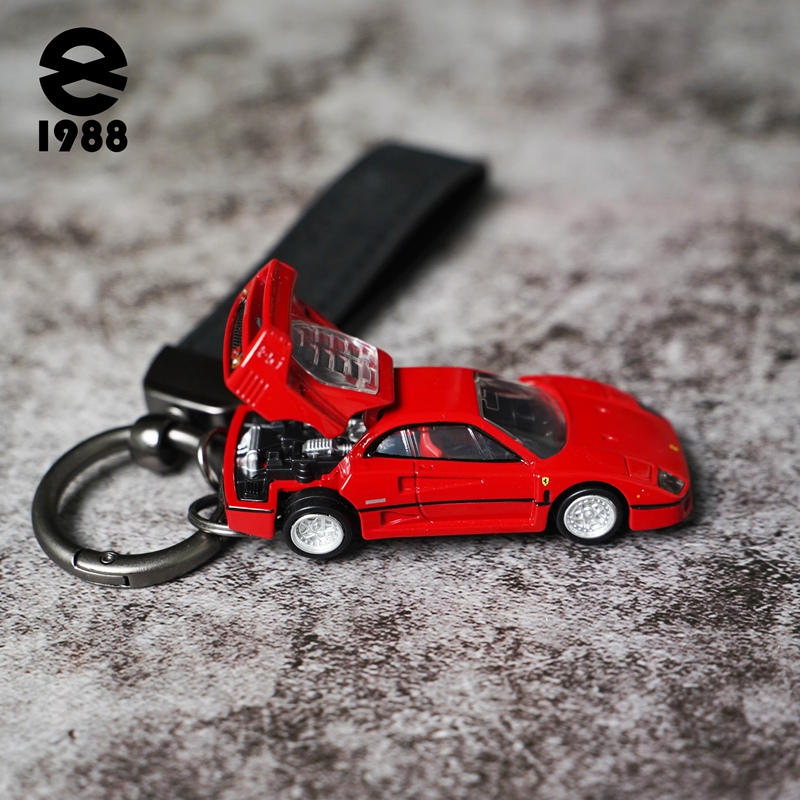 Authentic Licensed Creative Personalized Metal Keychain Pendant Suitable for Ferrari F40 Modified Collectible Sports Car Model