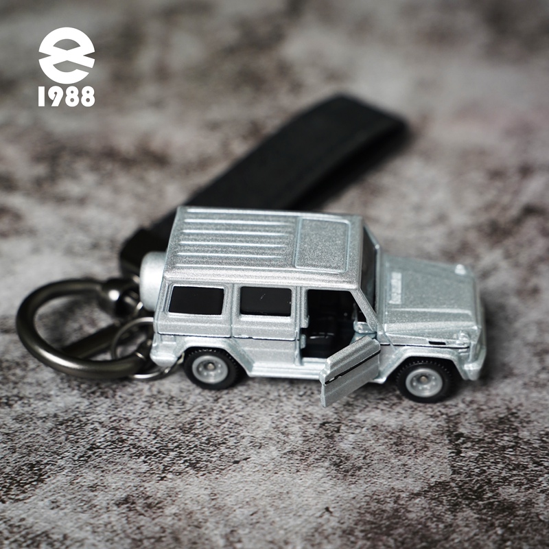 Authentic Authorized Handmade Creative Personalized Metal Suitable for Mercedes-Benz Big g Keychain Door Opening Metal Sports Car Keychain