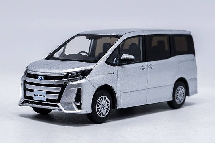 1:30 toyota noah toyota noah mpv small alfa business car alloy car