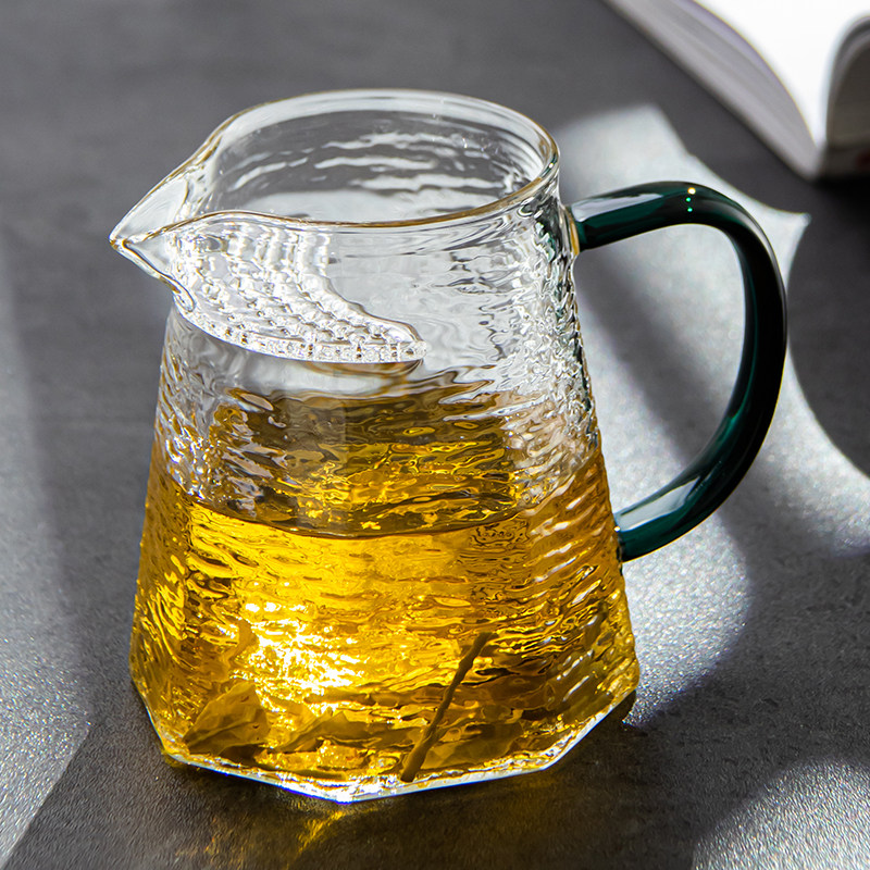 Japanese-style fair cup glass with tea leak one crescent male cup for green tea special tea set tea strainer set tea divider