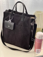 Бархат ядра черного света такой же, как и размер структура модели холста