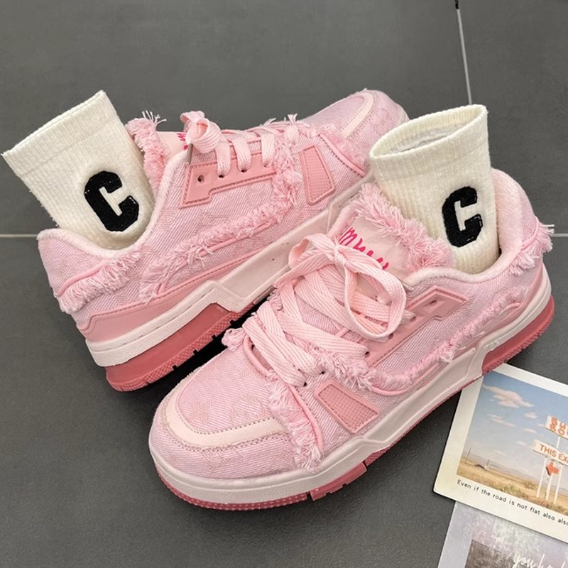 Trendy ins Style Couple Skateboard Shoes, Trendy Summer Versatile Pink Heart Low-Top Casual Sports Men's Shoes