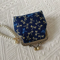 Роза красный на основе картин