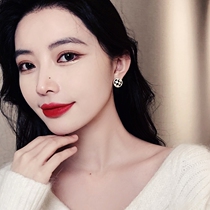 South Koreas new pearl board grid ear nails high - sensitive luxury ear decoration design sensory earrings 925 silver needle